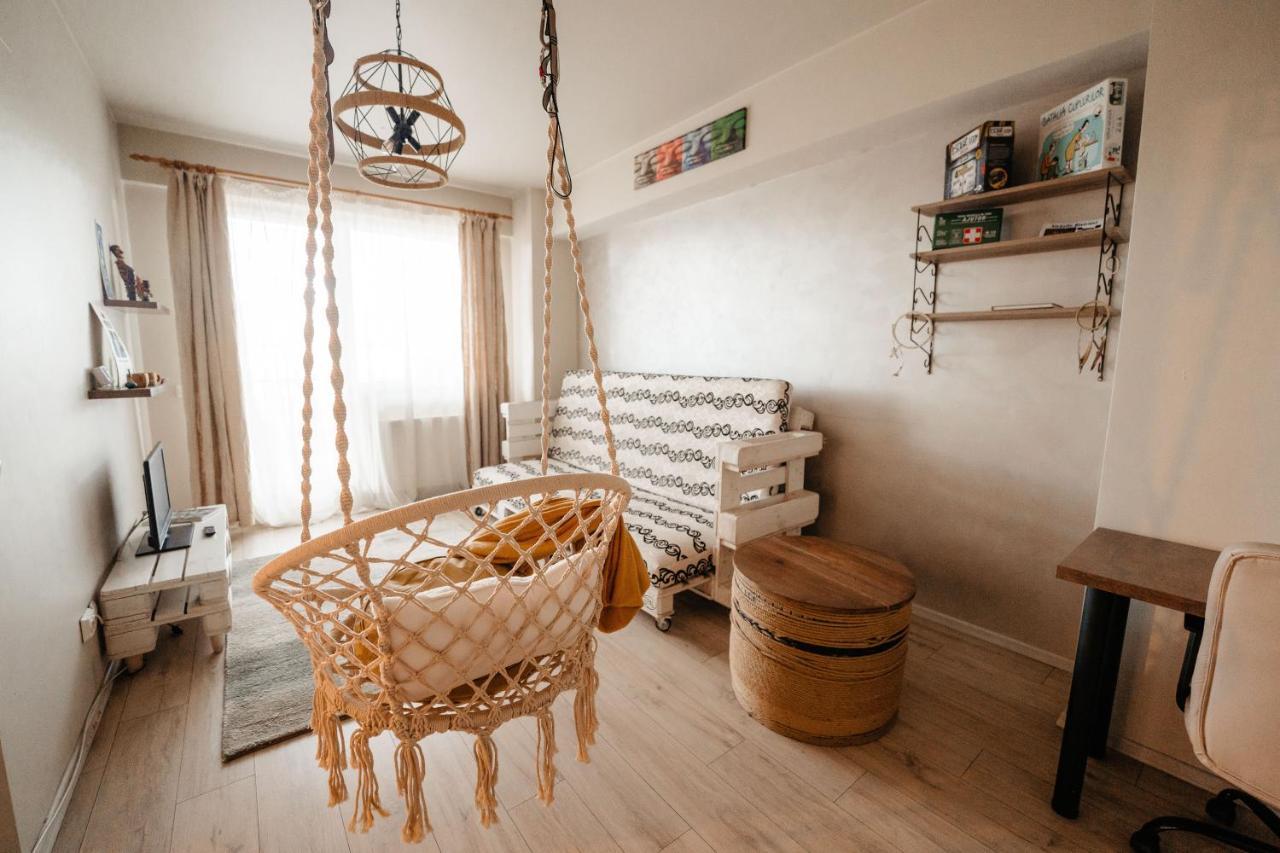 Bright And Cozy Design Apt With Office Apartment Cluj-Napoca Exterior photo